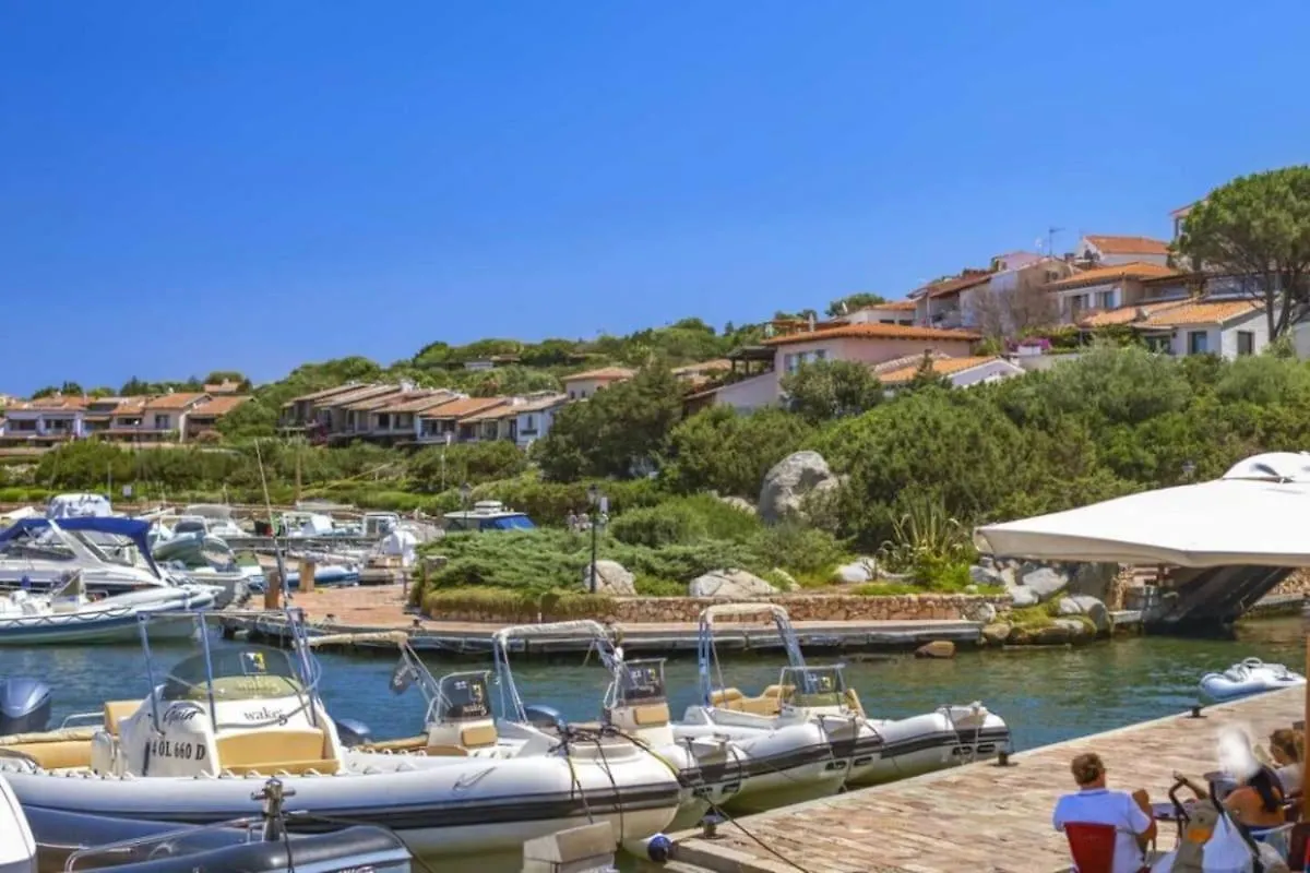 Esclusiva Punta Volpe, Villetta Con Accesso Sul Mare 罗马 别墅 罗通多港