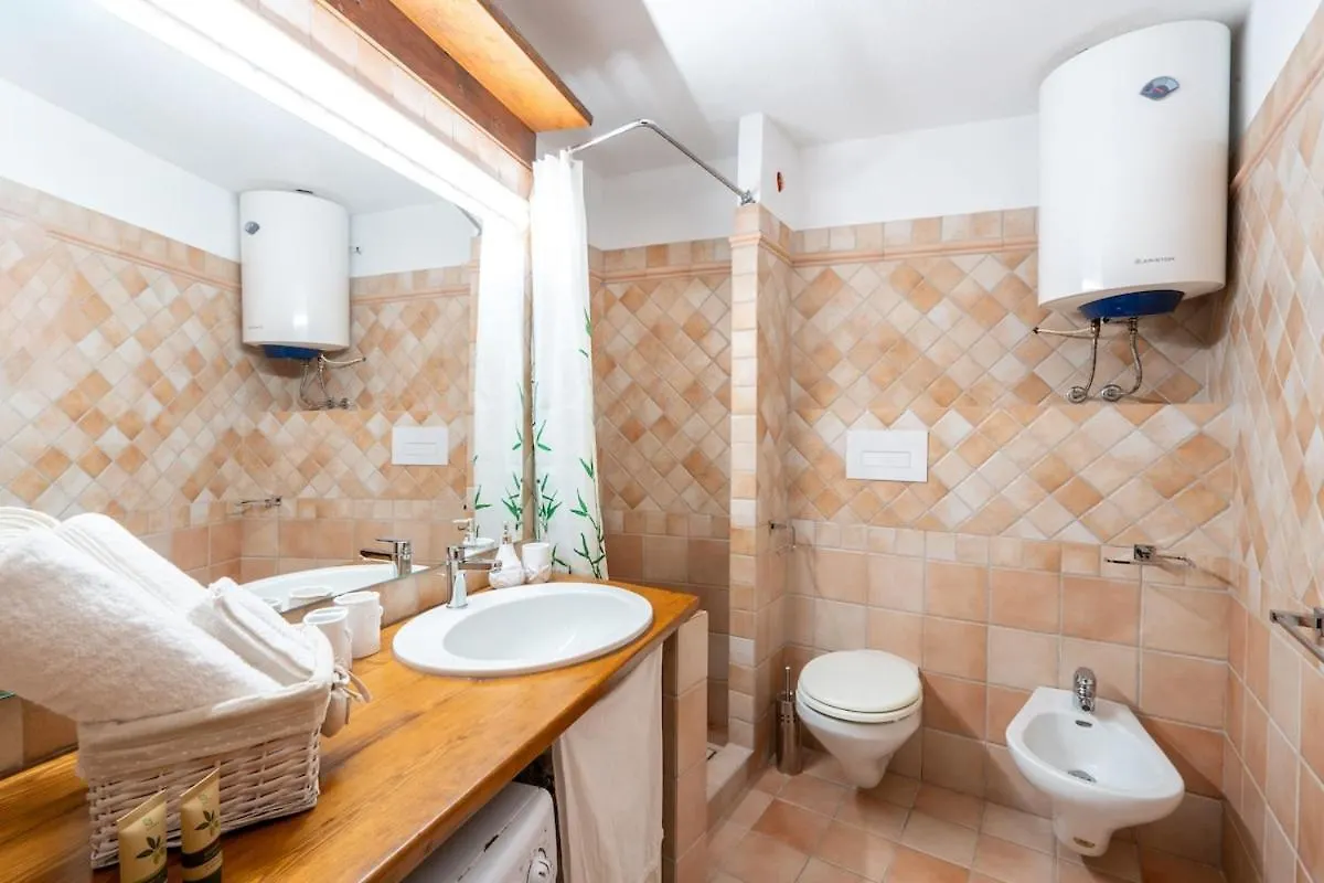 Esclusiva Punta Volpe, Villetta Con Accesso Sul Mare 罗马