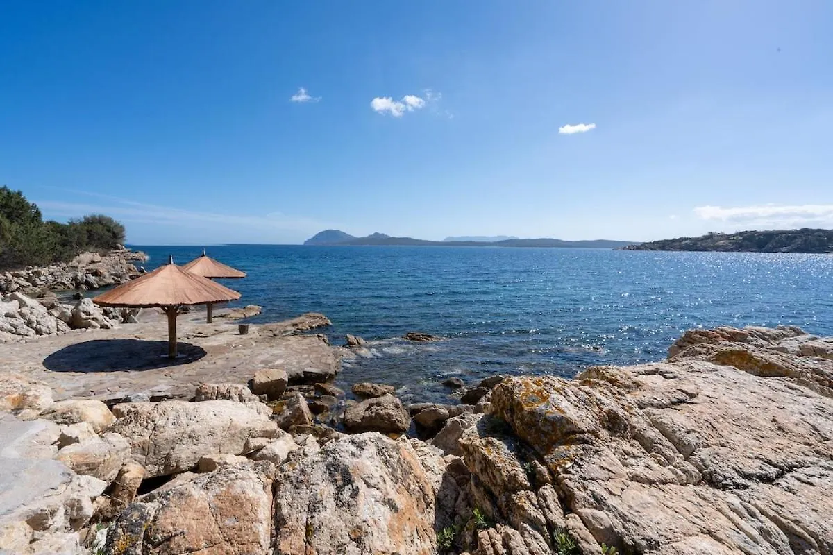 Esclusiva Punta Volpe, Villetta Con Accesso Sul Mare Róma