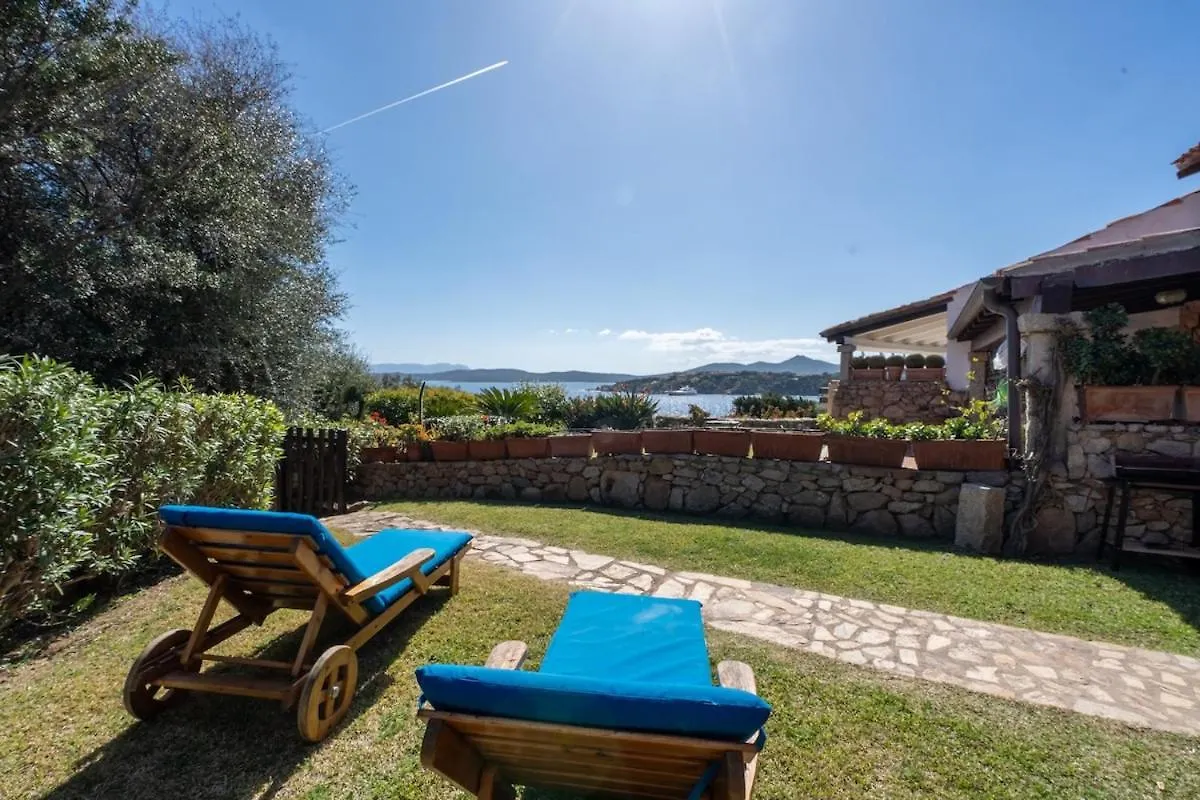 Esclusiva Punta Volpe, Villetta Con Accesso Sul Mare روما
