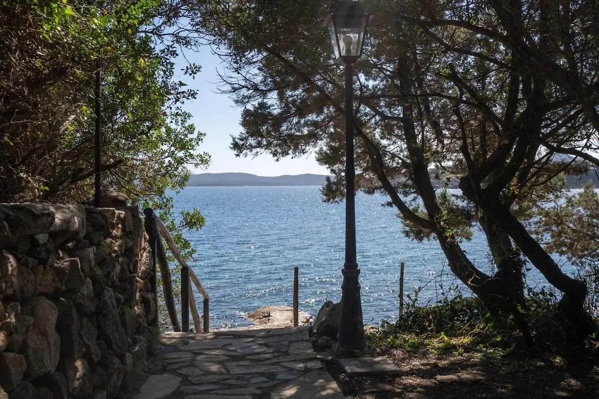 Esclusiva Punta Volpe, Villetta Con Accesso Sul Mare روما