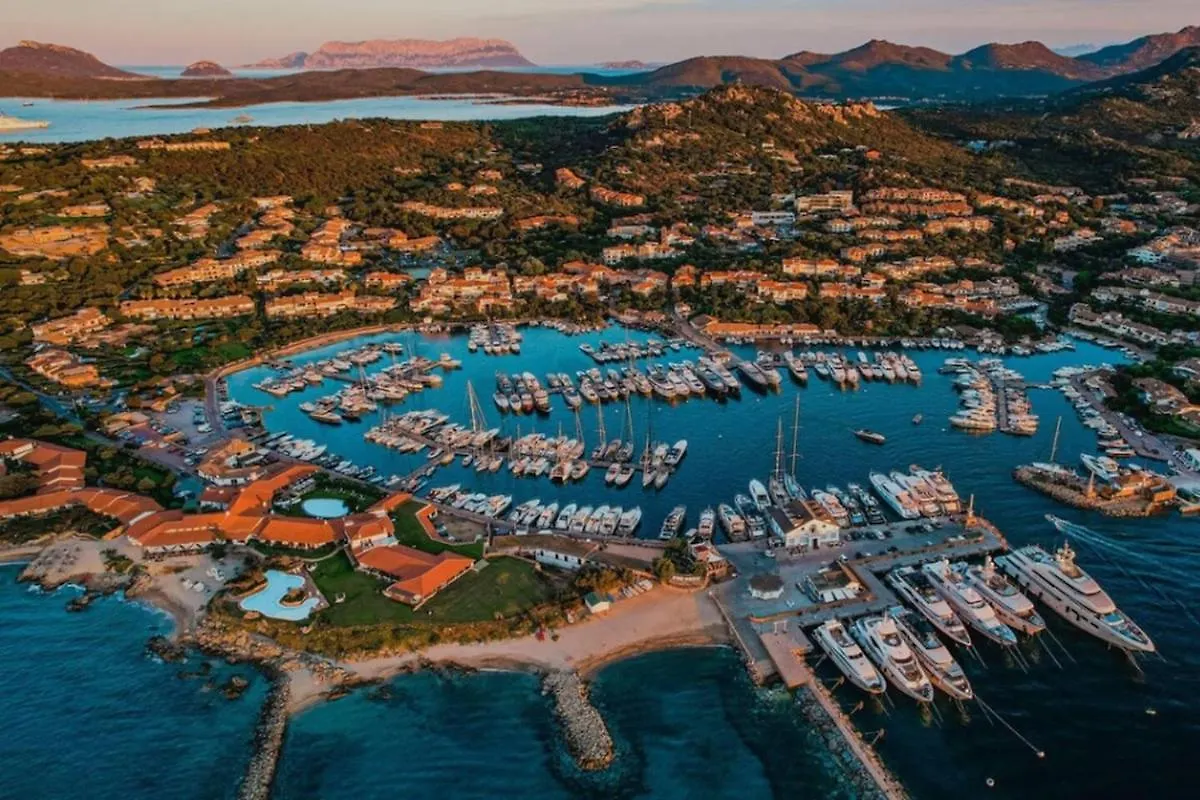 فيلة Esclusiva Punta Volpe, Villetta Con Accesso Sul Mare روما